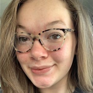 Meet your Posher, Tealy